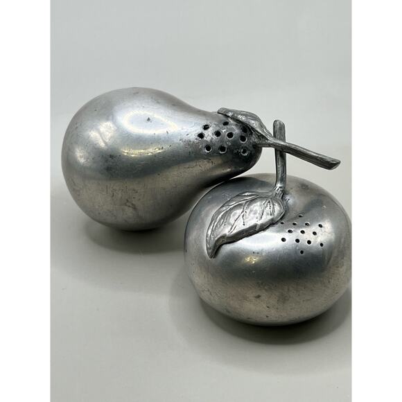 Silver Plated Salt and Pepper Shakers Apple and Pear - Picture 1 of 6